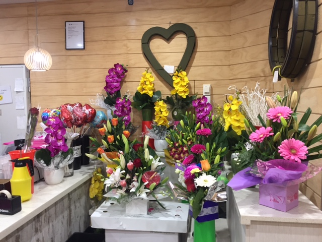 Dianella Fresh Flowers | florist | 37/366 Grand Promenade, Dianella WA 6059, Australia | 0893753233 OR +61 8 9375 3233