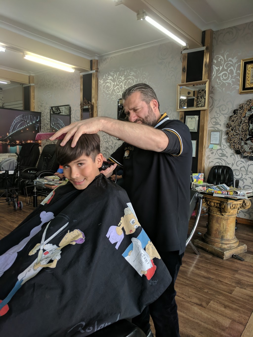 Fathis Hair Salon | hair care | 329 Belmore Rd, Riverwood NSW 2210, Australia | 0295332286 OR +61 2 9533 2286