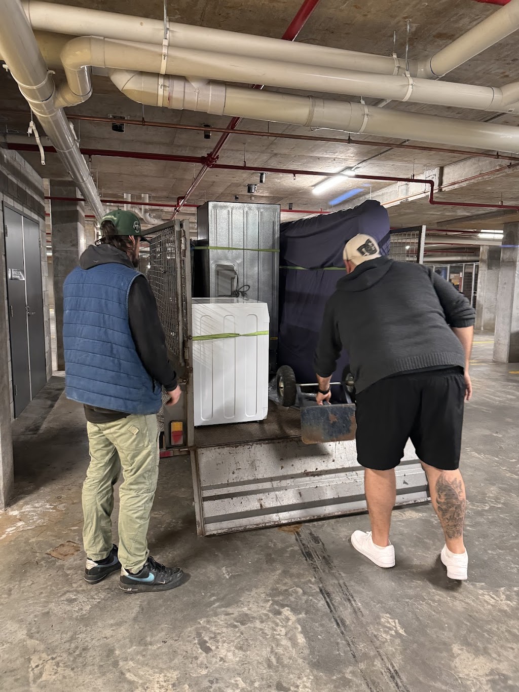 K & M Relocations & Cleaning | 104 Trobriand Cres, Glenfield NSW 2167, Australia | Phone: 0411 314 740