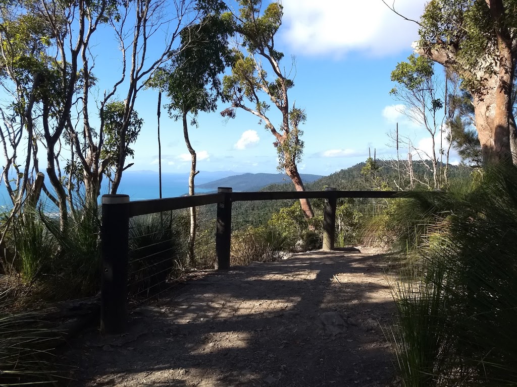 Honeyeater Lookout | park | Cape Conway QLD 4800, Australia | 0481820444 OR +61 481 820 444