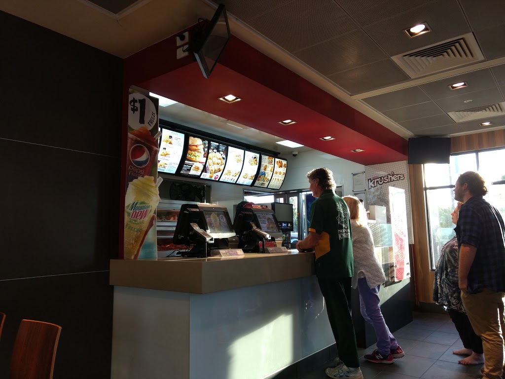 KFC Carindale | meal takeaway | 61 Scrub Rd, Carindale QLD 4152, Australia | 0733986155 OR +61 7 3398 6155