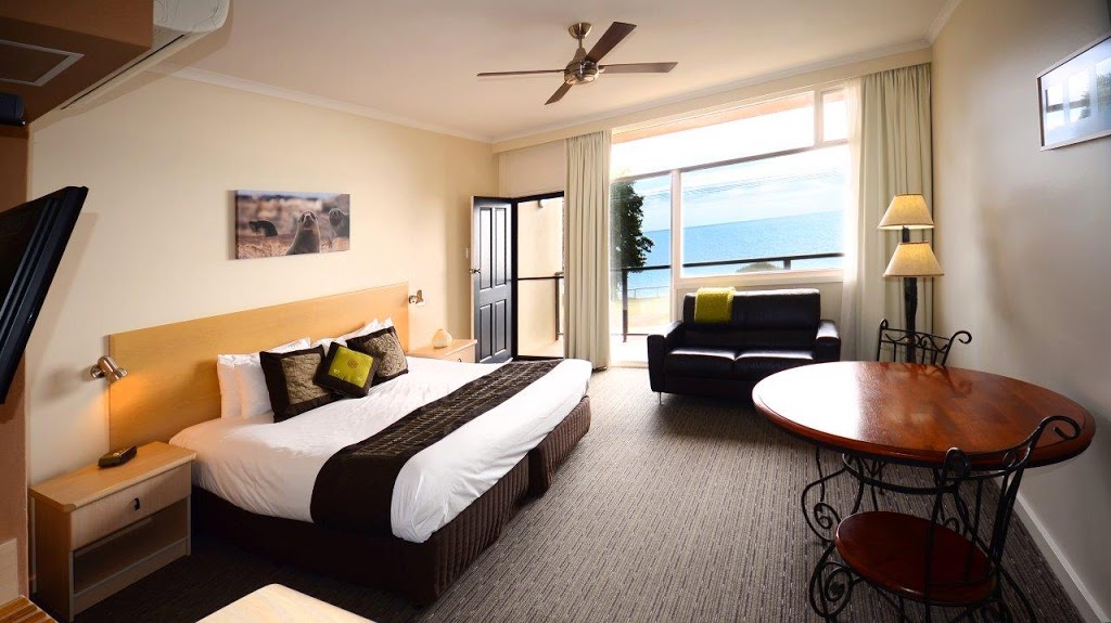 Kangaroo Island Seafront | lodging | 49 North Terrace, Penneshaw SA 5222, Australia | 0885531028 OR +61 8 8553 1028