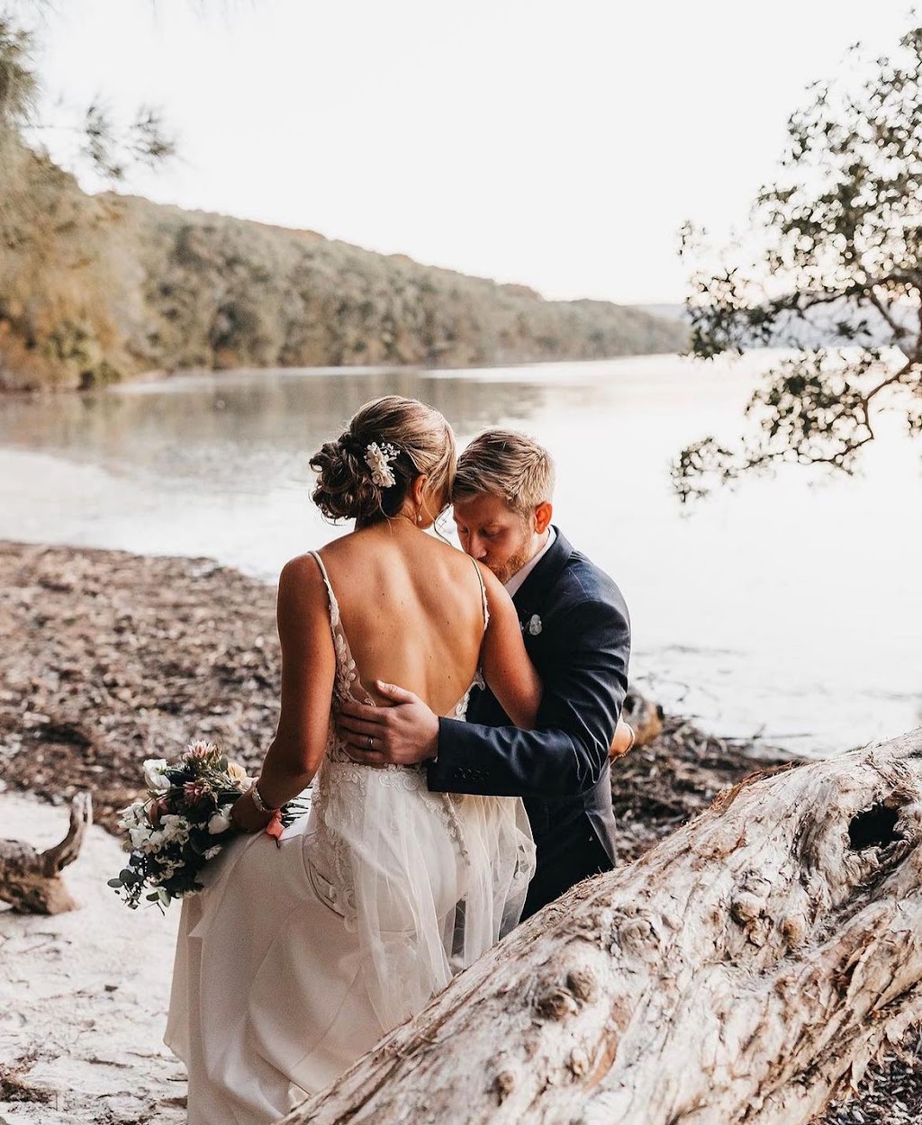 Pacific Palms Weddings | Lakeside Cres, Elizabeth Beach NSW 2428, Australia | Phone: 0423 739 922