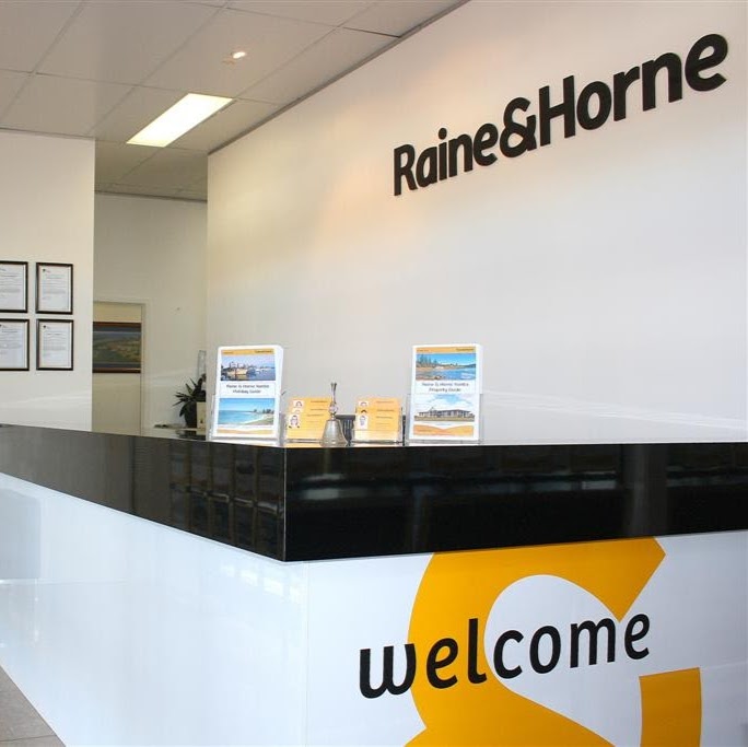 Raine and Horne Yamba | real estate agency | 34 Treelands Dr, Yamba NSW 2464, Australia | 0266462474 OR +61 2 6646 2474