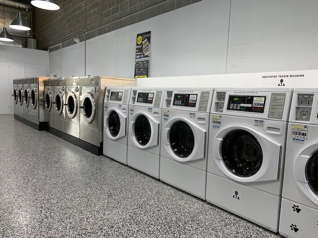 Wash & Spin Laundromat Gerringong | laundry | 4/45 Rowlins Rd, Gerringong NSW 2534, Australia | 0414935974 OR +61 414 935 974