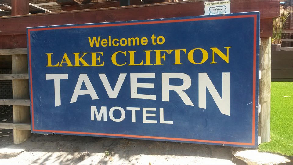 Lake Clifton Tavern and Motel | 3236 Old Coast Rd, Lake Clifton WA 6215, Australia | Phone: (08) 9739 1010