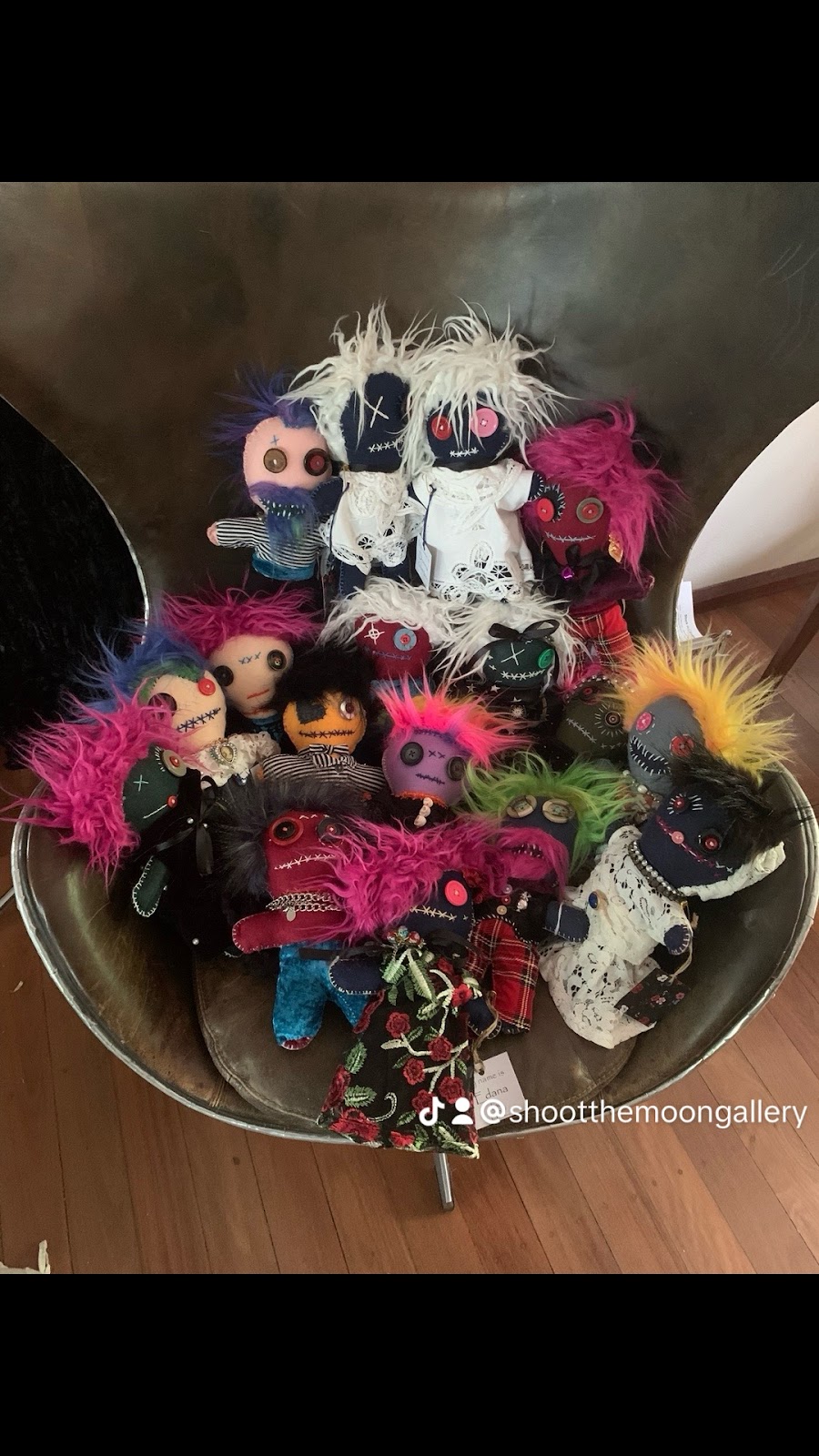 Shoot the Moon Gallery | 2723 Moggill Rd, Pinjarra Hills QLD 4069, Australia | Phone: 0481 265 619