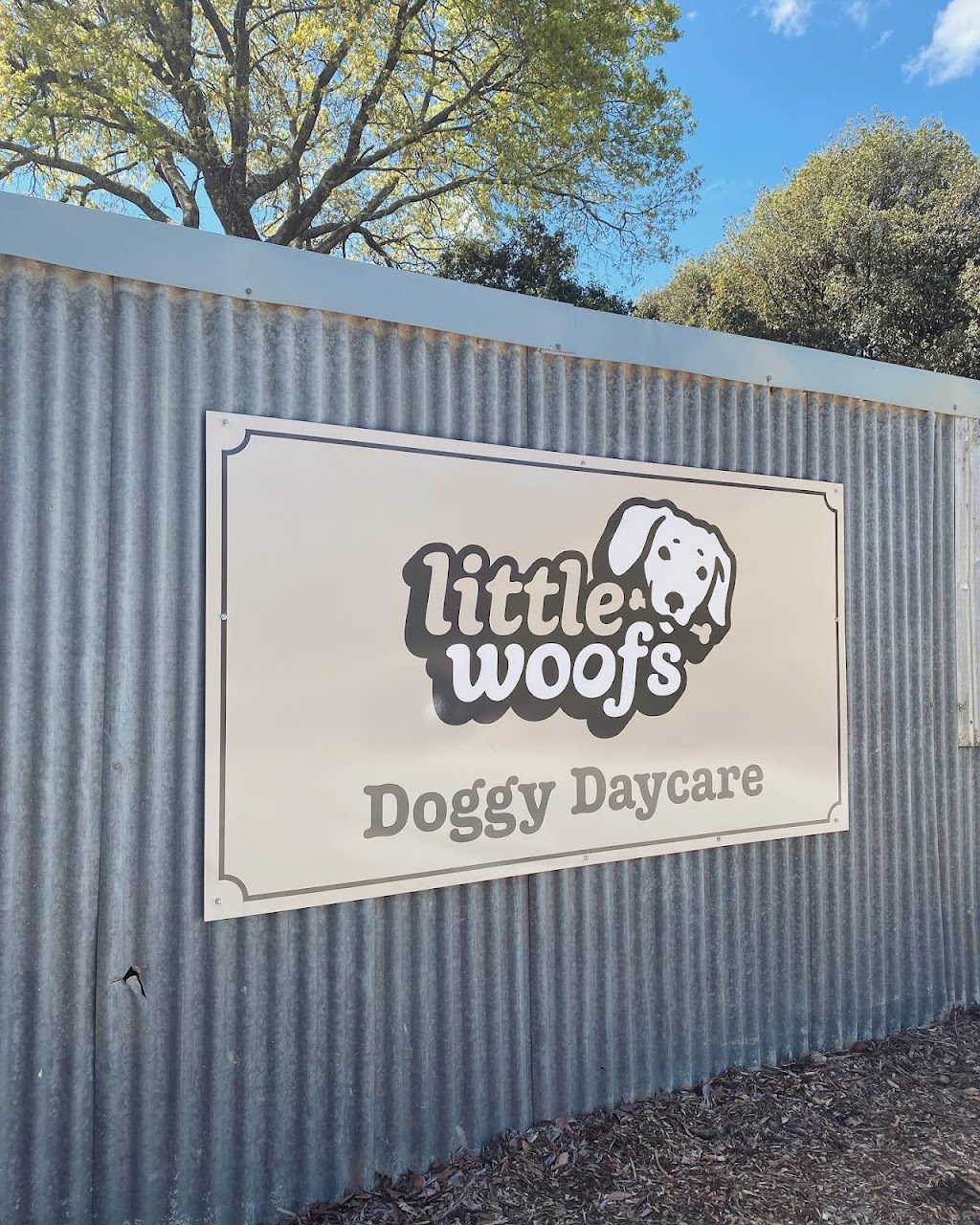 Little Woofs Doggy Daycare | 611b Wisemans Ferry Rd, Somersby NSW 2250, Australia | Phone: 0424 368 770
