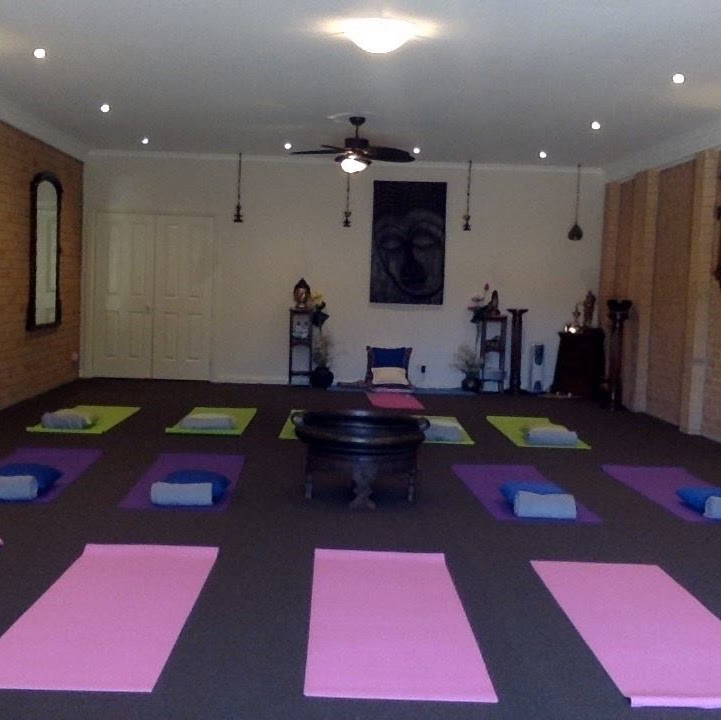 Vinya Yoga Ayurveda Ashram | 22 Rupertsdale Rd, Sunbury VIC 3429, Australia | Phone: 0407 683 110