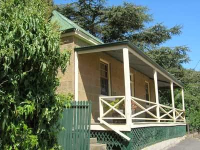 McCauleys Cottage | real estate agency | 21 Franklin Pl, Hamilton TAS 7140, Australia | 0362863232 OR +61 3 6286 3232