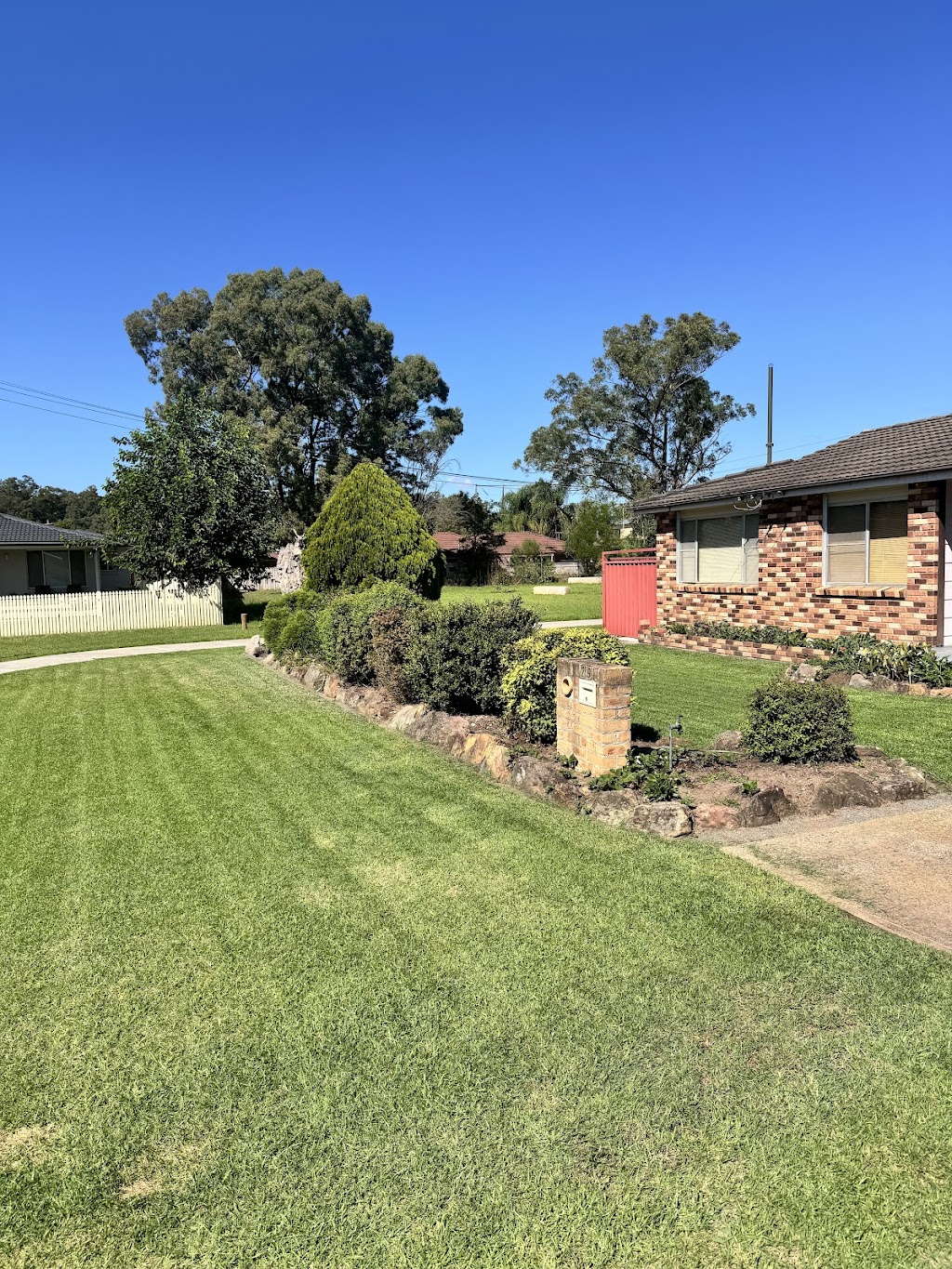 Leaf It To Us Bega Valley | 181 Shady Ln, Wallagoot NSW 2550, Australia | Phone: 0404 288 989