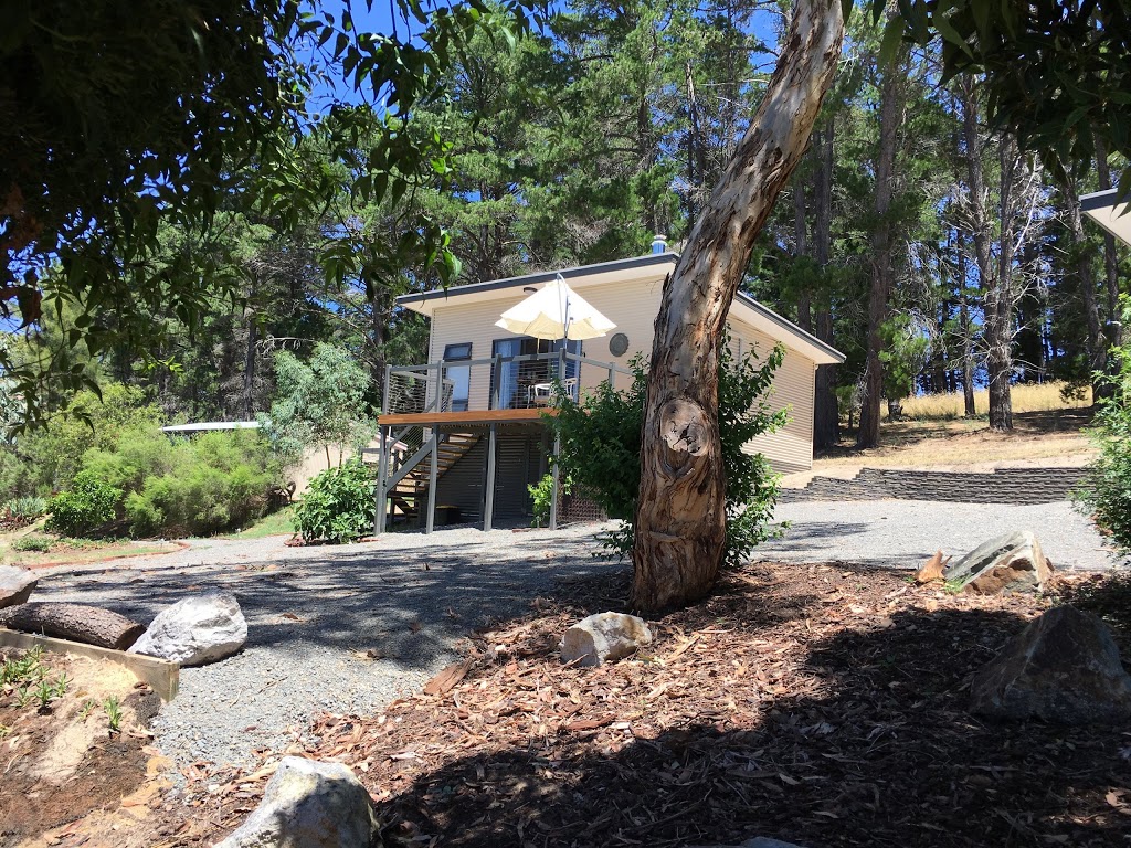 Karawatha Cottages B&B | lodging | 285 Blewitt Springs Rd, Blewitt Springs SA 5171, Australia | 0434163040 OR +61 434 163 040