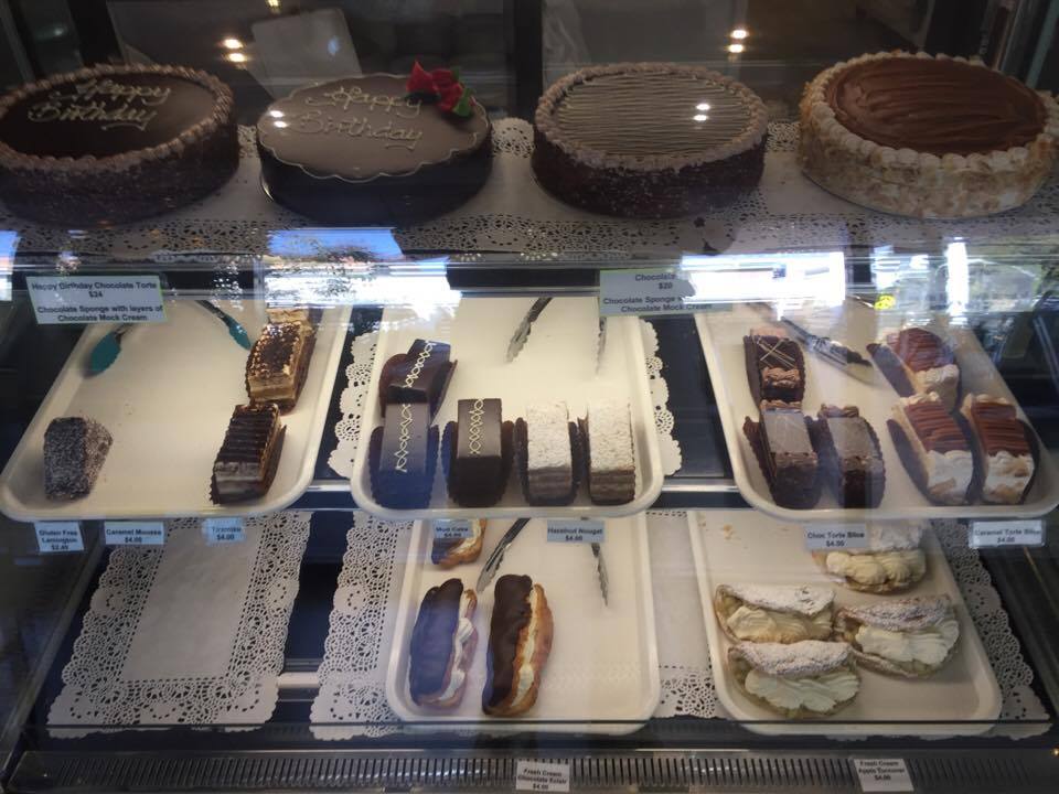 Boree st Cakes and Pies | bakery | 11/5 Boree St, Ulladulla NSW 2539, Australia | 0244557407 OR +61 2 4455 7407
