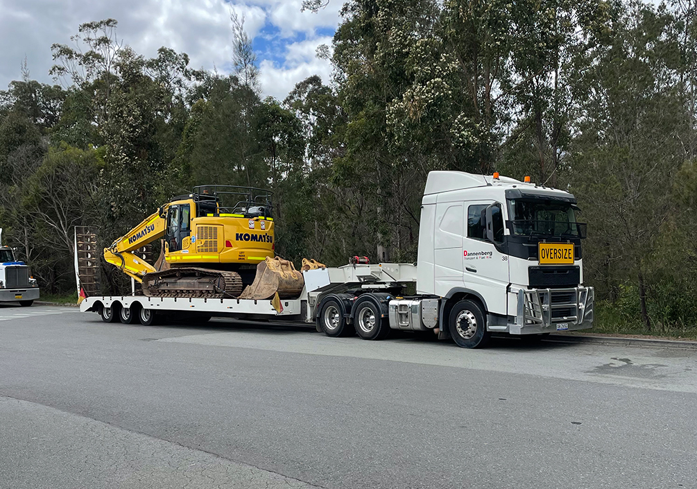 DE Plant Hire | 17 Yilen Cl, Beresfield NSW 2322, Australia | Phone: 0434 581 020