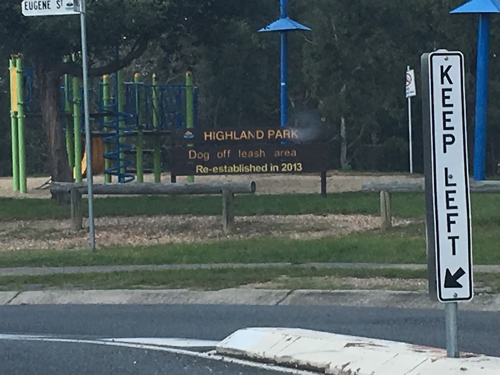 Highland Park | park | Eugene St, Boronia Heights QLD 4124, Australia | 0734123412 OR +61 7 3412 3412