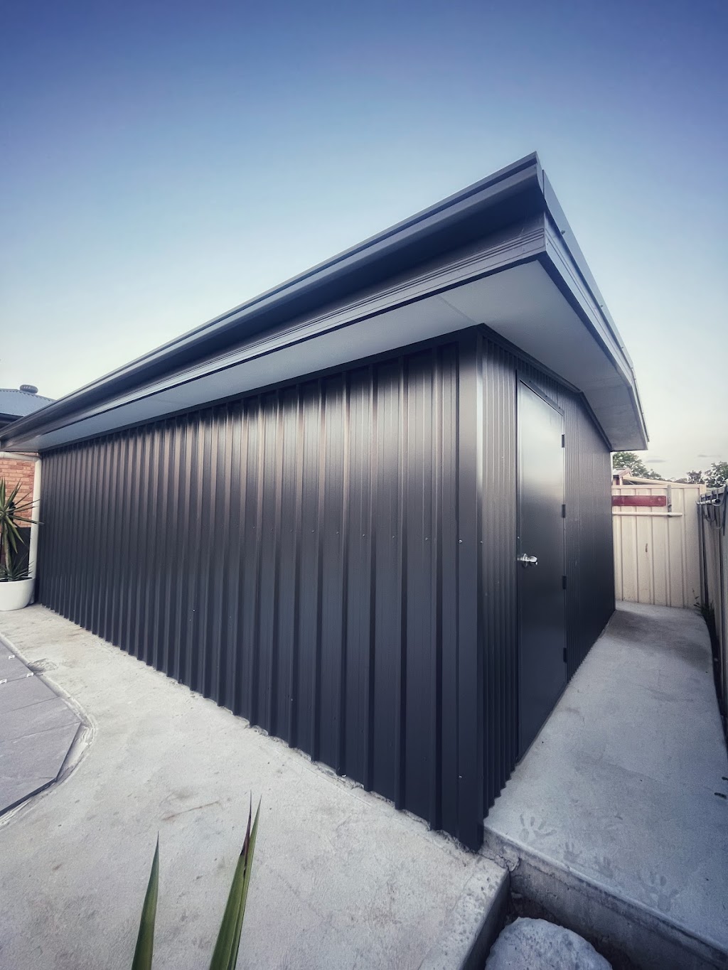 Spark Roofing & Guttering PTY LTD | 52 Pacific Cres, Ashtonfield NSW 2323, Australia | Phone: 0481 248 975