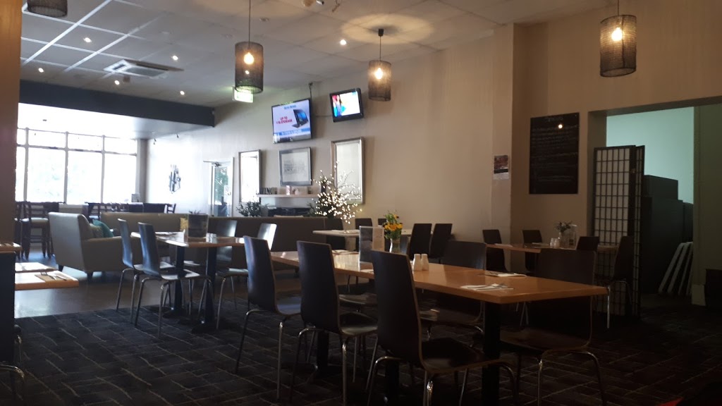 Leeton Hotel | 71 Pine Ave, Leeton NSW 2705, Australia | Phone: (02) 6953 2027