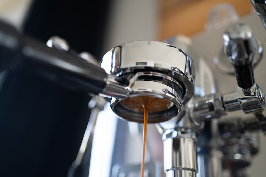 Revolving Door Roasters | Oxley Hwy, Port Macquarie NSW 2444, Australia | Phone: 0412 471 427
