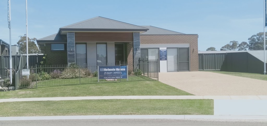 Hotondo Homes - Sale Display Home | general contractor | 19 Swanlake Drive, Sale VIC 3850, Australia | 0351472550 OR +61 3 5147 2550
