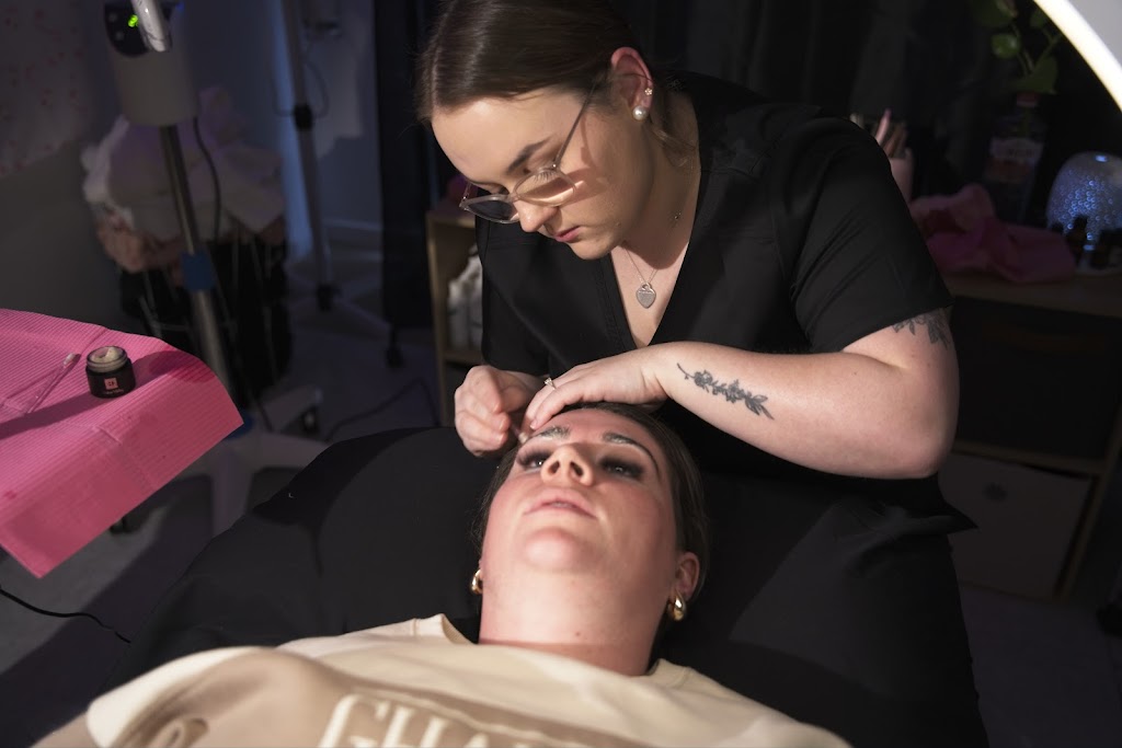 Daisy’s Beauty Room | 18 Gains Pl, Glenvale QLD 4350, Australia | Phone: 0423 897 735