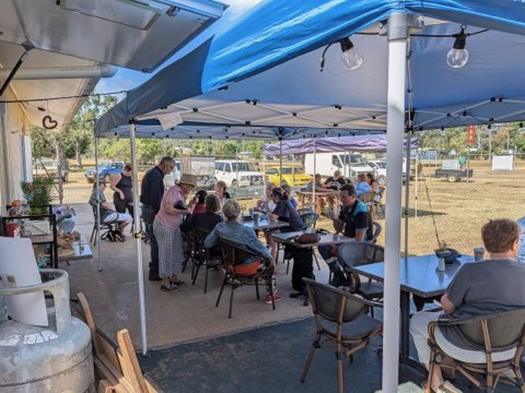 Sapphire Tuckerbox | 9 Rockhound Rd, Sapphire Central QLD 4702, Australia | Phone: 0437 348 555