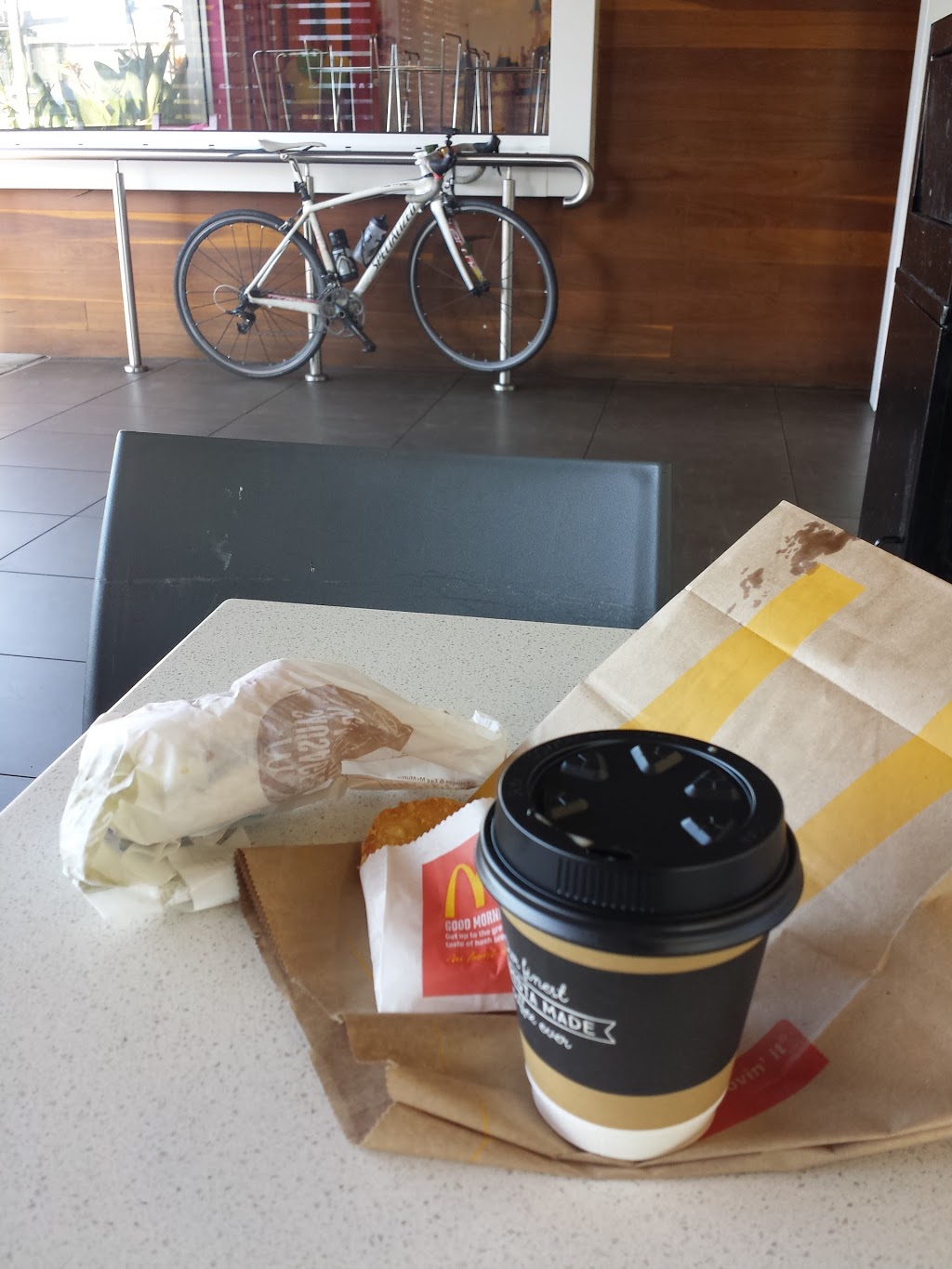 McDonalds Caroline Springs | cafe | 5 Police Cl, Caroline Springs VIC 3023, Australia | 0393631522 OR +61 3 9363 1522