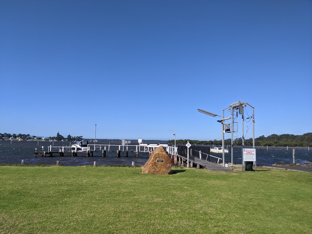 Greenwell Point Bowling & Sports Club |  | 110 Greens Rd, Greenwell Point NSW 2540, Australia | 0244471111 OR +61 2 4447 1111
