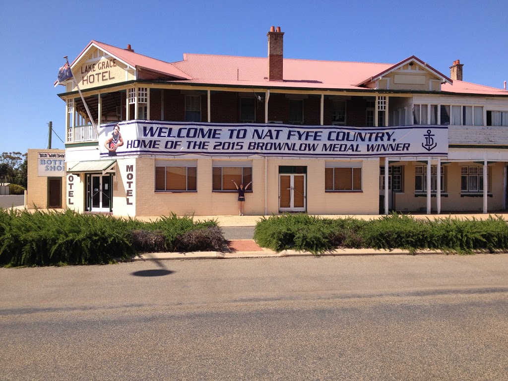 Lake Grace Hotel Motel | 16 Stubbs St, Lake Grace WA 6353, Australia | Phone: (08) 9865 1219