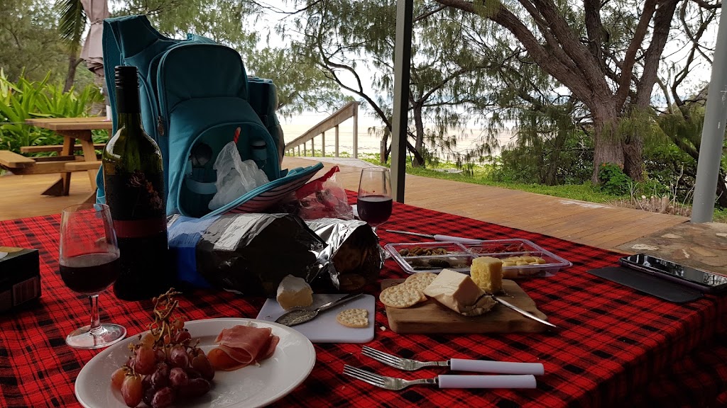 Basil Bay Hut | Basil Bay, Keswick Island QLD 4740, Australia | Phone: 1300 889 290