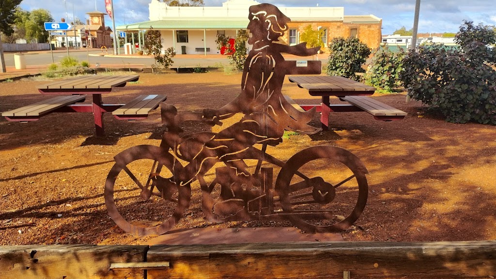 Menzies Community Resource Centre & Visitor Centre | 24 Shenton St, Menzies WA 6436, Australia | Phone: (08) 9024 2702