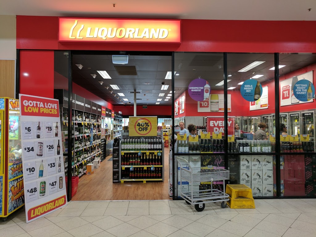 Liquorland Clifton Beach Bottleshop | store | Shop 20 And Part Of 21, Clifton Villiage Shopping Centre, And, Endeavour Street, Captain Cook Hwy, Clifton Beach QLD 4879, Australia | 0740591033 OR +61 7 4059 1033
