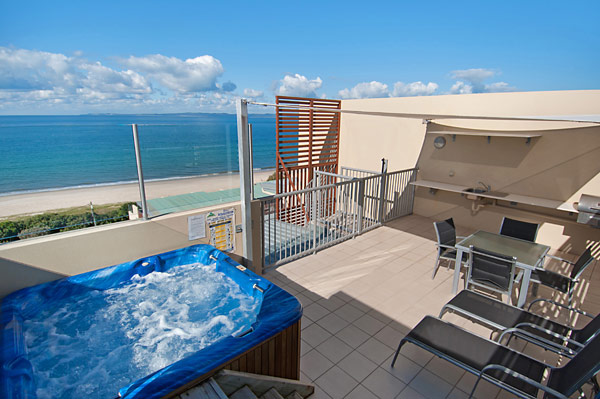 On The Beach Resort Bribie Island | lodging | 9 North St, Woorim QLD 4507, Australia | 0734001400 OR +61 7 3400 1400