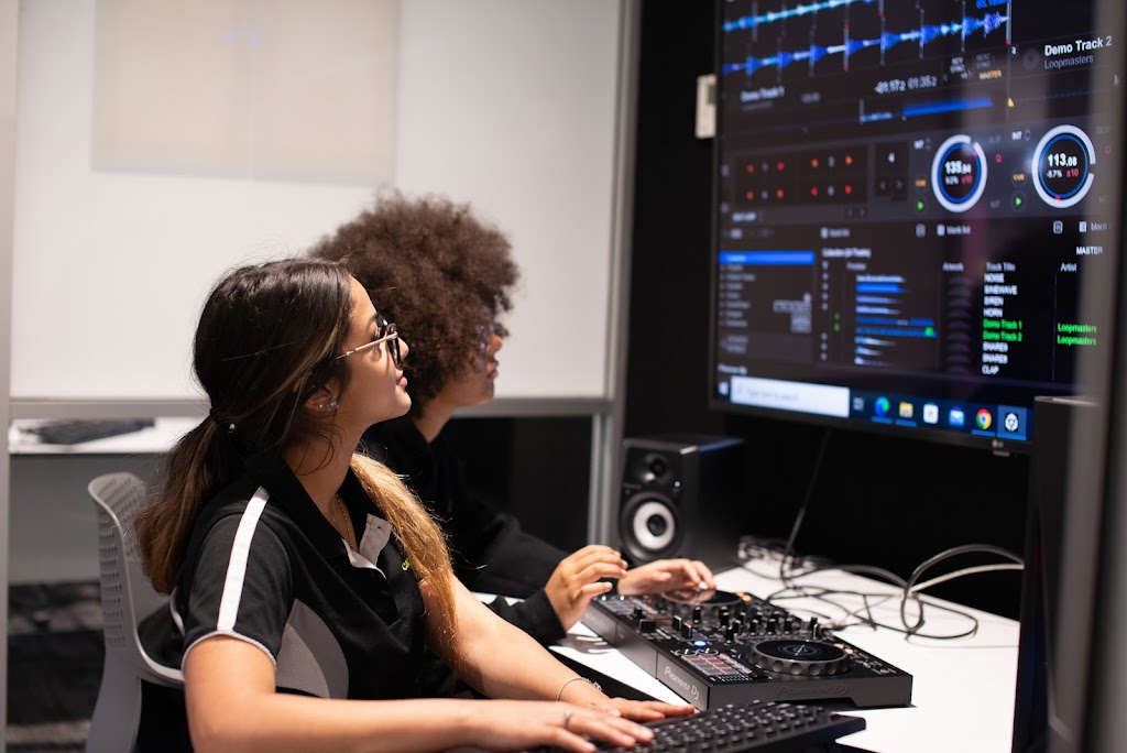 CathWest Innovation College - Loyola Campus | 91 N Parade, Mount Druitt NSW 2770, Australia | Phone: (02) 8886 9500