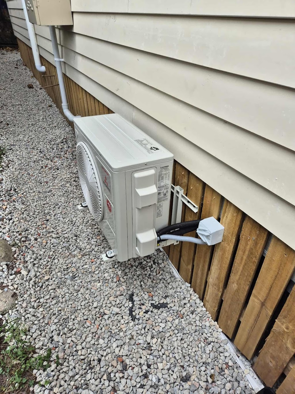 DLT Electrical Group | 12-14 Eland Ct, Greenbank QLD 4124, Australia | Phone: 0421 023 351