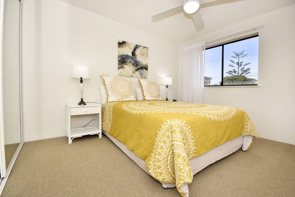 Kings Beach Holidays | Apartment 6/82 Albert St, Kings Beach QLD 4551, Australia | Phone: 0409 470 822