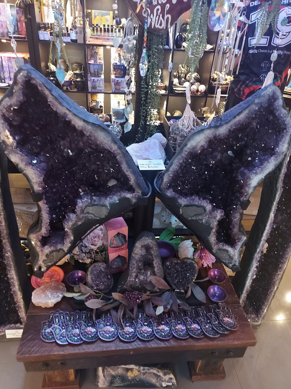 Muse Crystals and Mystical Gifts | 2 Atlantic Dr, Loganholme QLD 4129, Australia | Phone: 0422 181 777