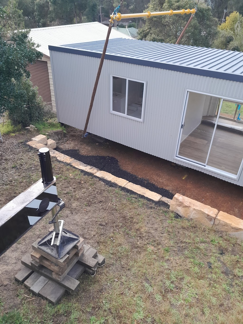 Crossroad Crane Hire p/l | 1109 Peats Ridge Rd, Peats Ridge NSW 2250, Australia | Phone: 0456 607 501