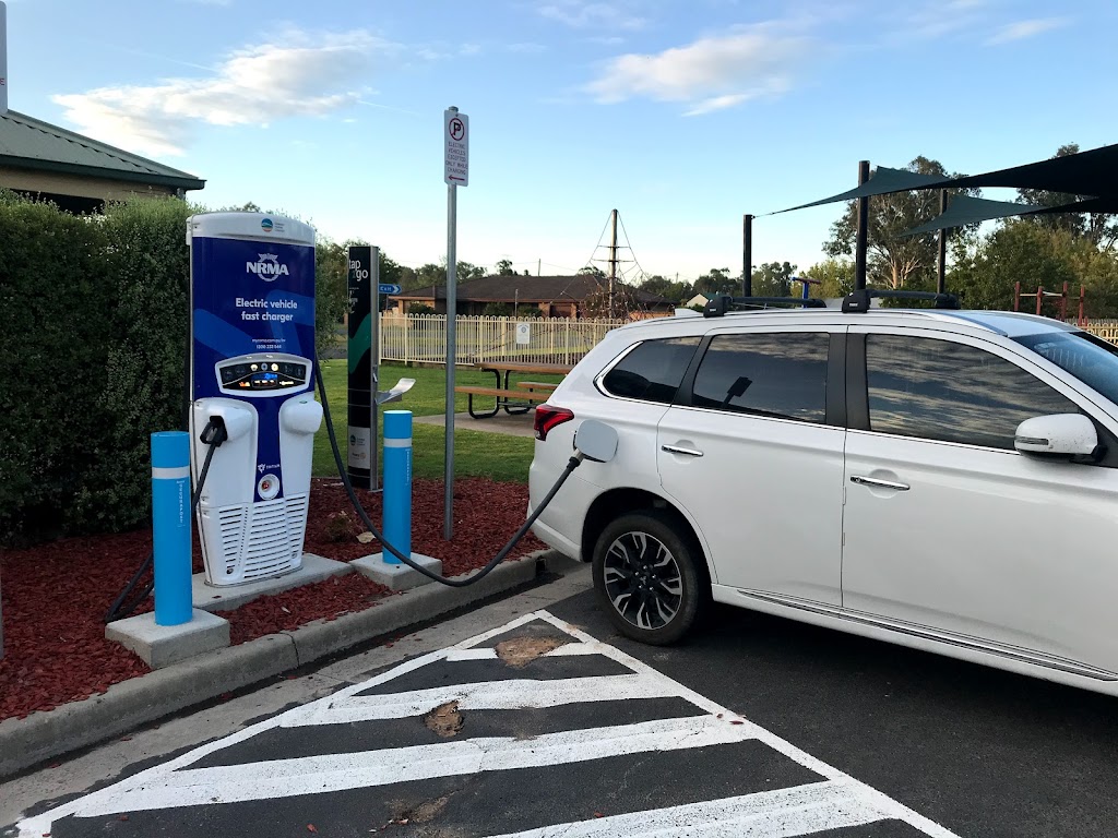 NRMA Charging Station | Prospect St, Holbrook NSW 2644, Australia | Phone: 1300 233 544