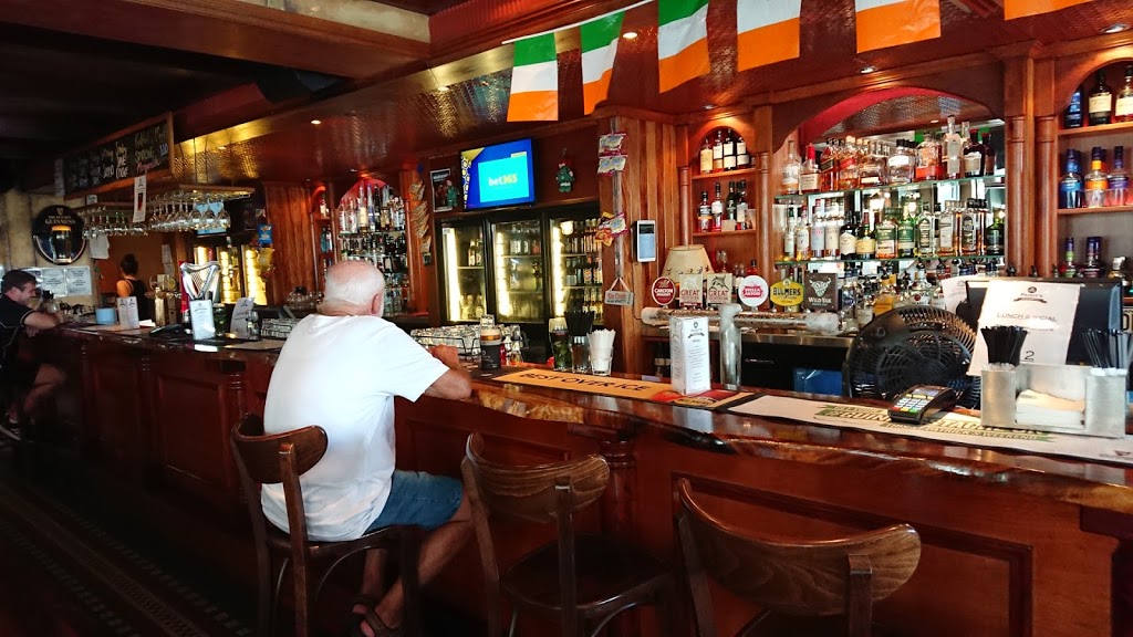 Paddys Irish Pub & Grill | restaurant | 8 Macrossan St, Port Douglas QLD 4877, Australia | 0740995997 OR +61 7 4099 5997