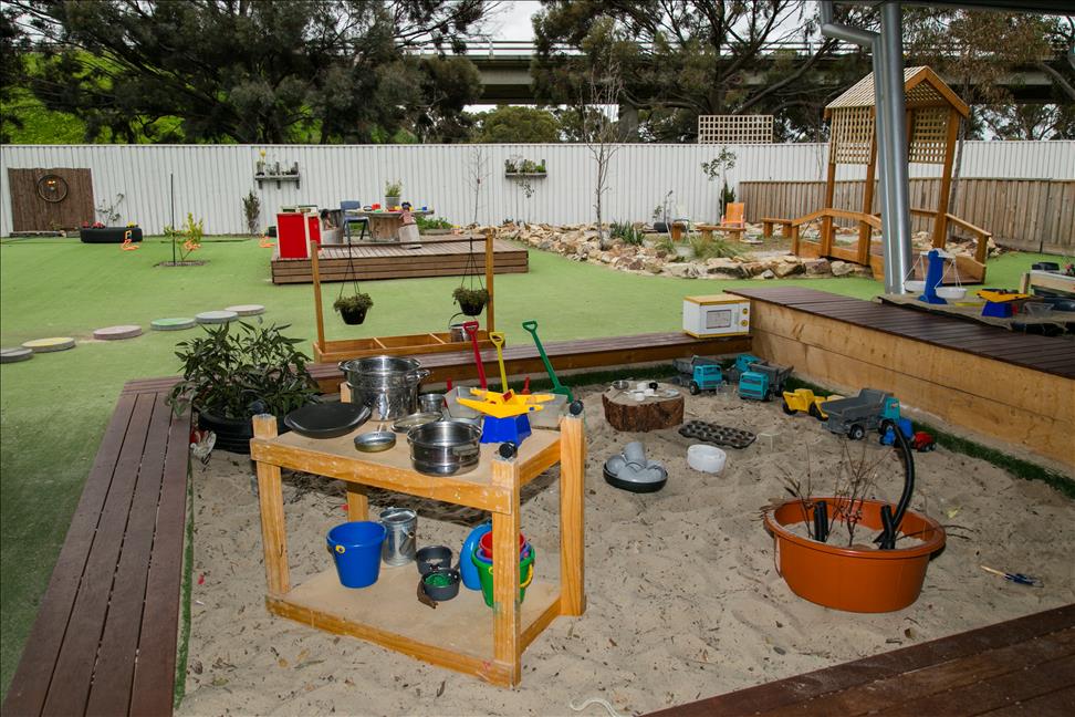 Creative Garden Early Learning Tullamarine | 16-20 Gowrie Park Dr, Melbourne Airport VIC 3045, Australia | Phone: 1800 517 075