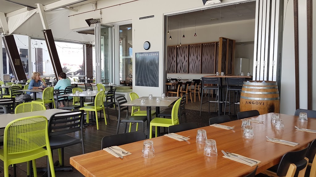 Green Zebra Restaurant & Bar | restaurant | 5 Grand Parade, Parrearra QLD 4575, Australia | 0754388466 OR +61 7 5438 8466