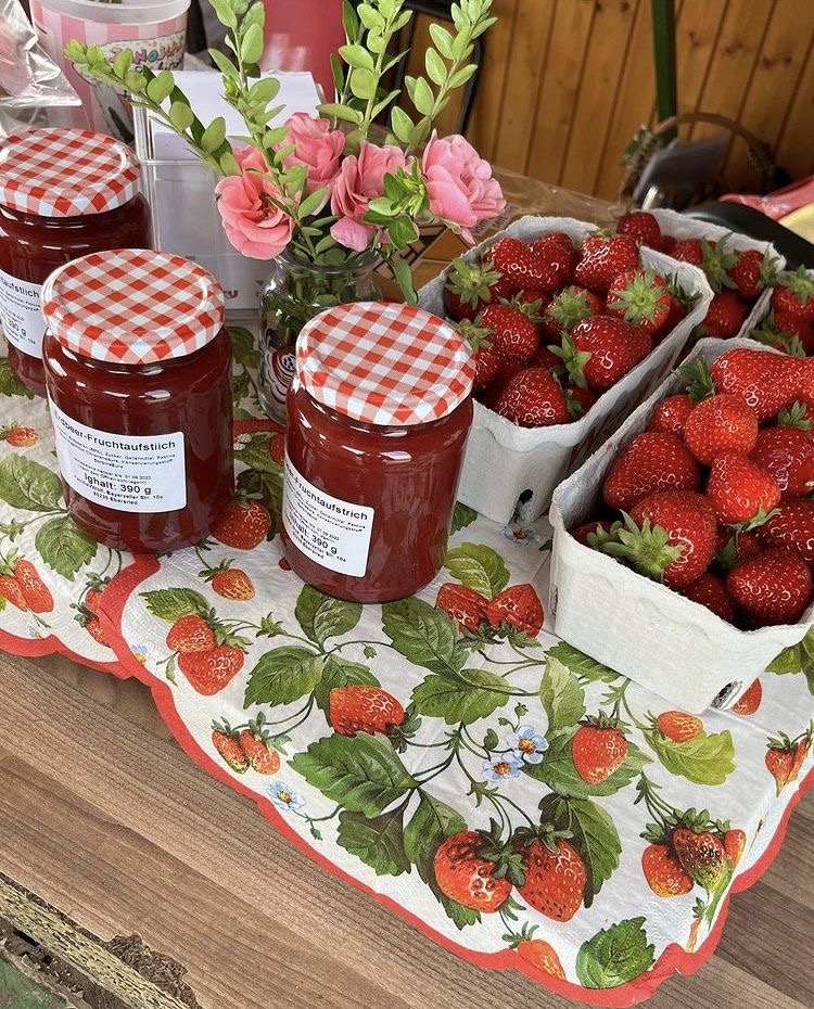 Valla berries Pyt LTD | 95 Buxton Ave, Buxton NSW 2571, Australia | Phone: (02) 5550 4321
