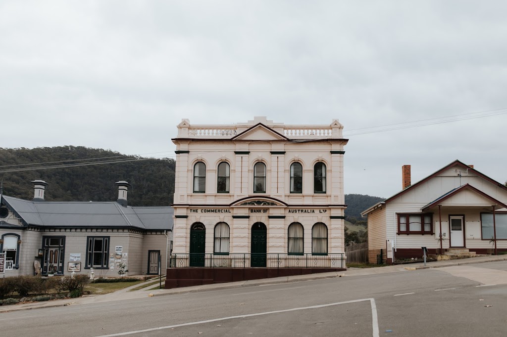 The Omeo Bank House | lodging | 154 Day Ave, Omeo VIC 3898, Australia | 0428591405 OR +61 428 591 405