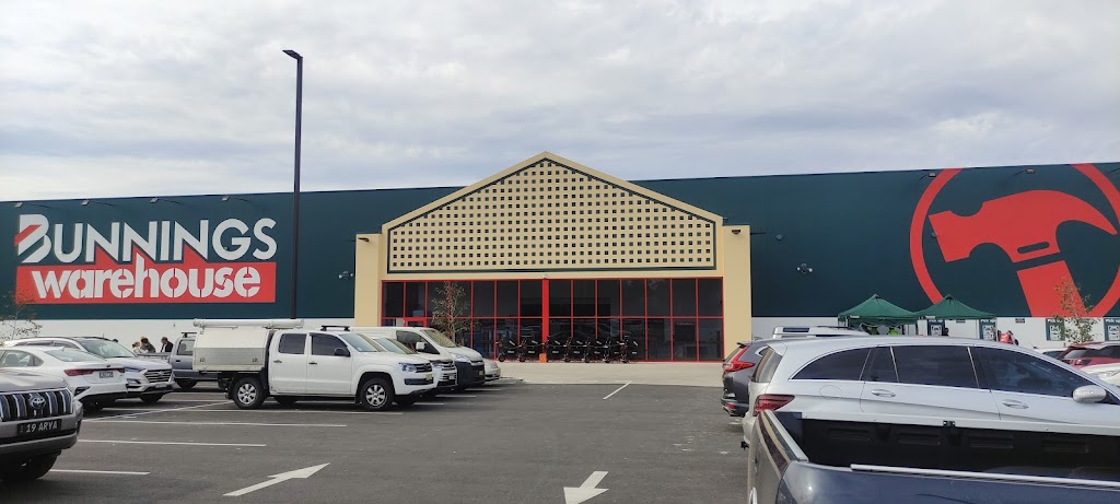 Bunnings Leppington | Cnr of Bringelly Road, and, Skyline Cres, Leppington NSW 2179, Australia | Phone: (02) 9756 8200