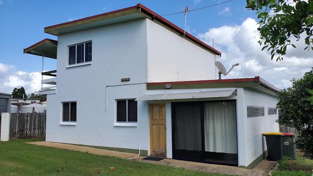 Serene St Helens Beach Affordable Stay | 9 Rosella St, St Helens Beach QLD 4798, Australia | Phone: 0400 062 055