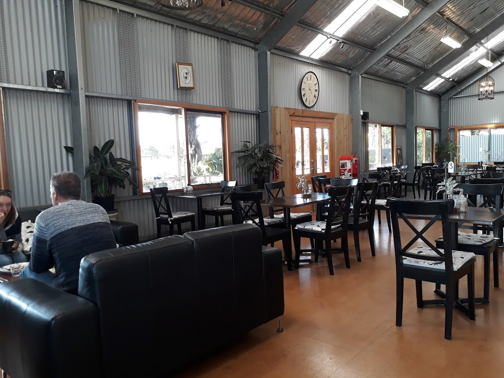 Two Wrens Cafe | cafe | 355 Torquay Road, Grovedale VIC 3216, Australia | 0352415945 OR +61 3 5241 5945