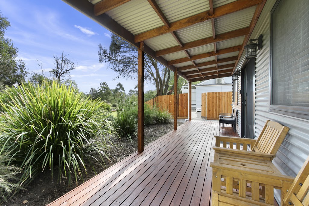 Metung Bluelake Escapes / Bluelake Cottage | 20 Falcon Grove, Metung VIC 3904, Australia | Phone: 0401 499 108