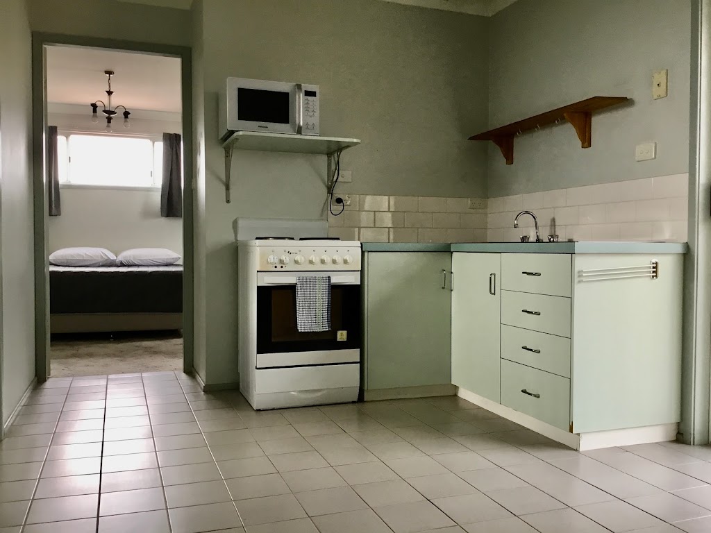 Apartment Accommodation Cowra | lodging | 2/3 Macquarie St, Cowra NSW 2794, Australia | 0263422011 OR +61 2 6342 2011