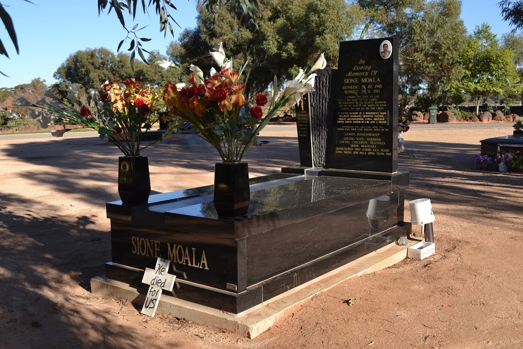 Murray Pines Cemetery | cemetery | Nineteenth St, Mildura VIC 3500, Australia