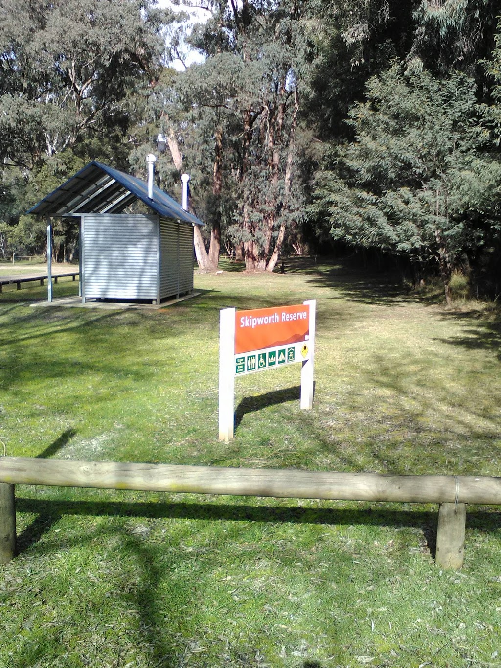Skipworth Reserve, South of Jamieson | campground | Goulburn River, Kevington VIC 3723, Australia